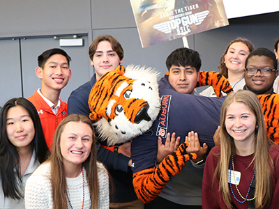 group photo with aubie the tiger mascot