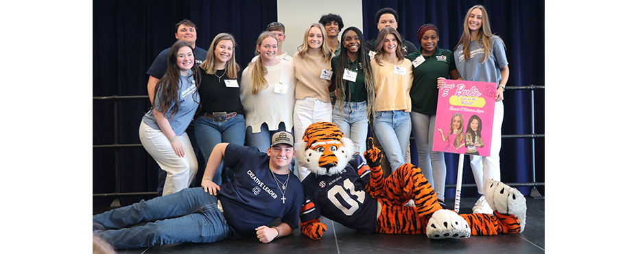 Students with Aubie